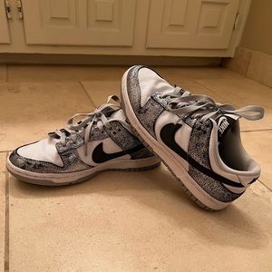 Nike Dunk Low Golden Gals